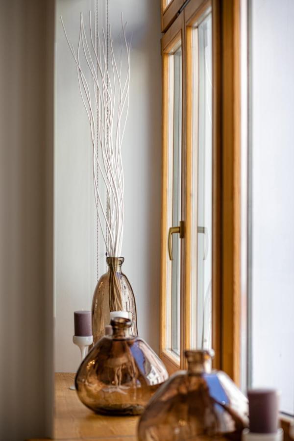Art Design King Bed Studio Apartment In Old Town ريغا المظهر الخارجي الصورة